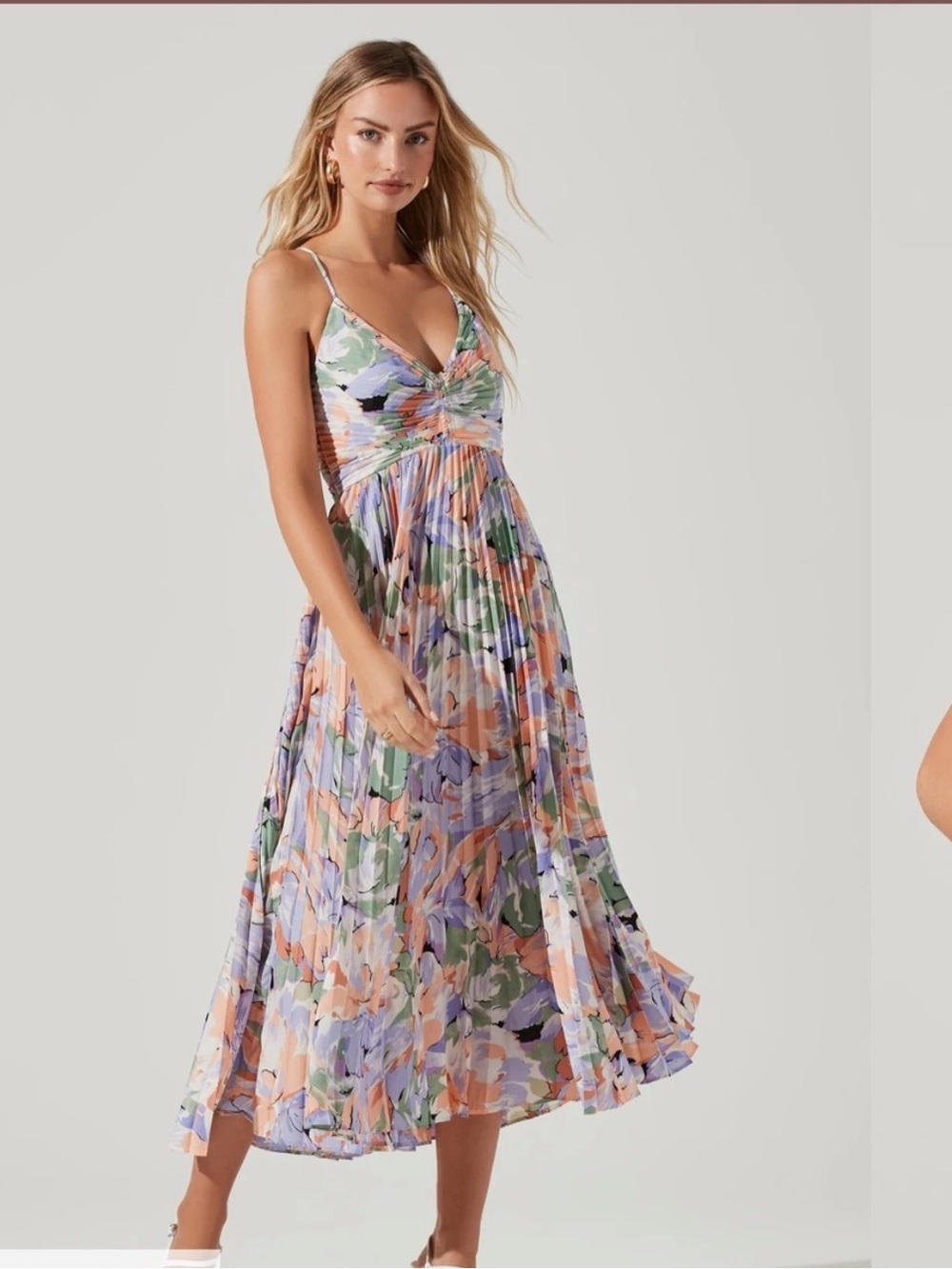 Astr the Label Blythe Pleated Spaghetti-Strap Maxi Dress in Lavender Peach Large